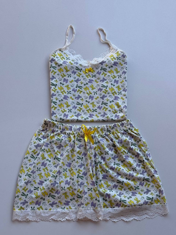 تاپ بندی دانتل دار و شورتک لبه گیپور